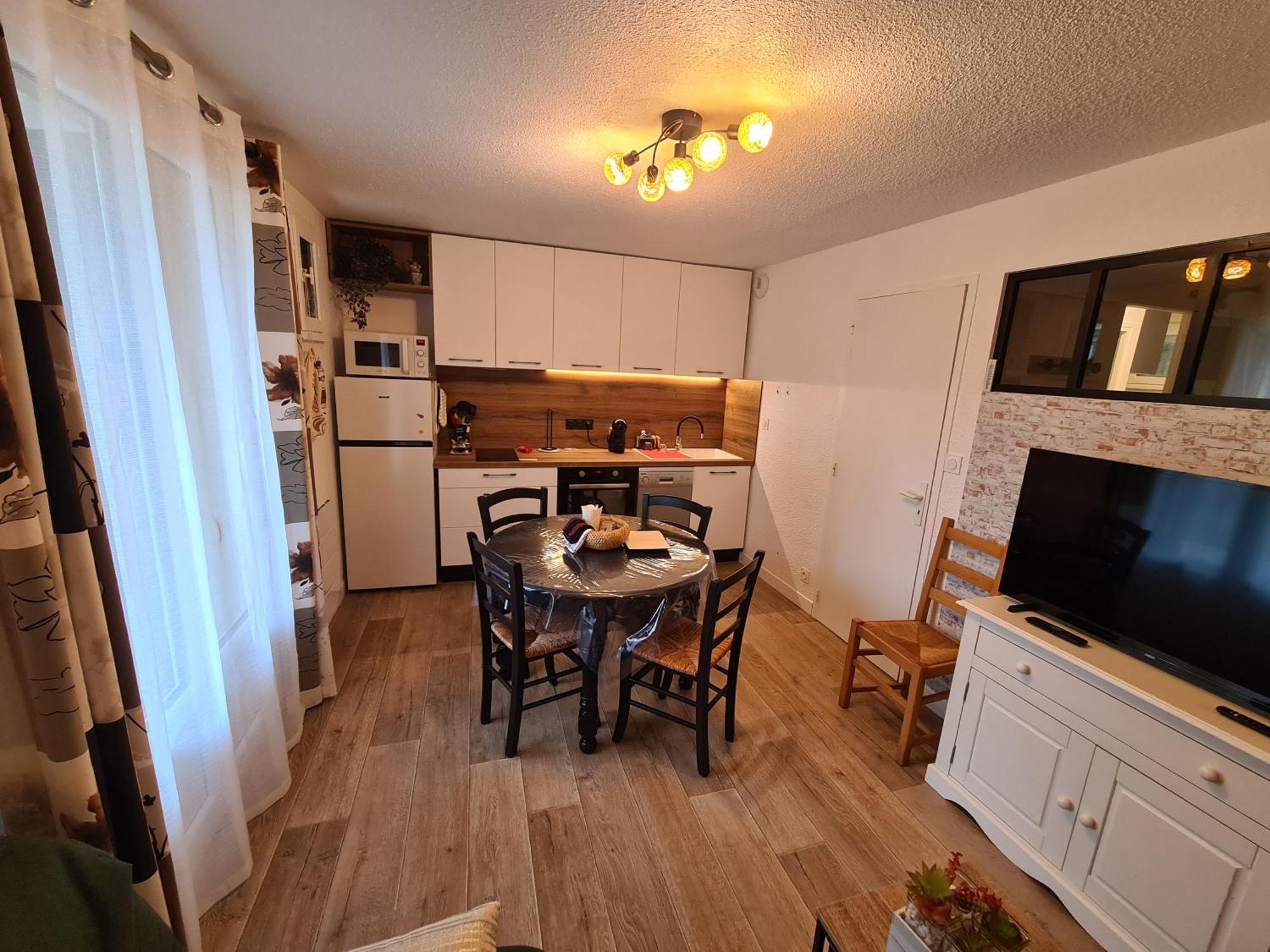 Escapade Montagne En Famille, Appartement Cosy Avec Piscine Couverte Bielle Bagian luar foto